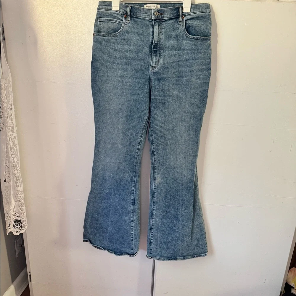 Abercrombie & Fitch Bootcut Women Jeans - Picture 2 of 5